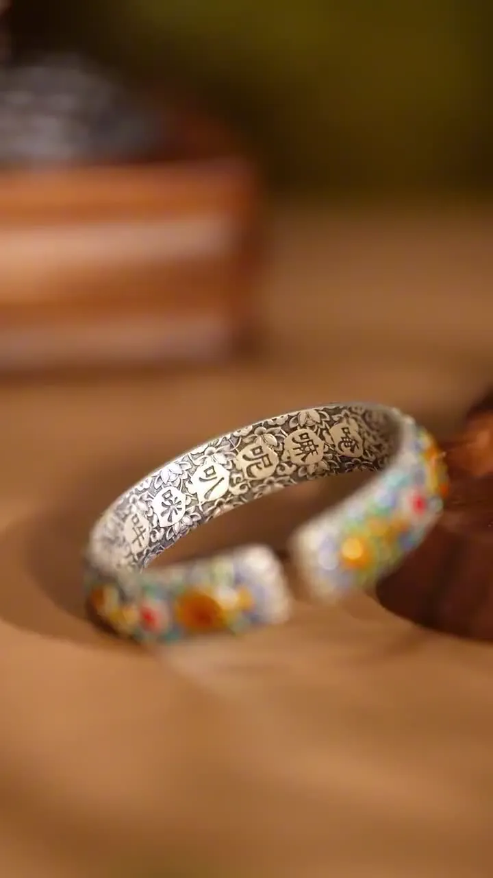 Auspicious Eight Treasures silver bangle