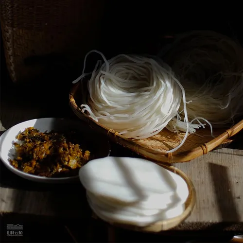 Rice noodles and er kuai